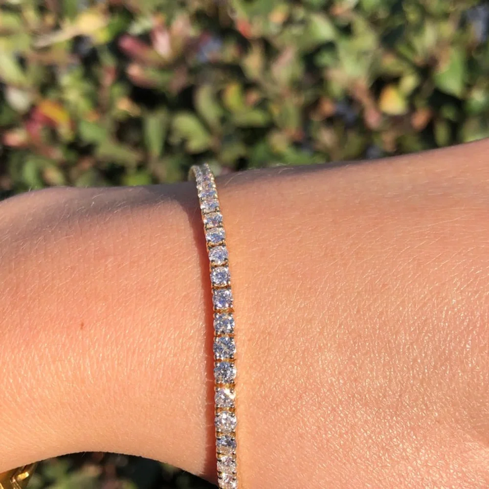 18kt Tennis Bracelet - Picture 4 of 12
